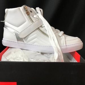 G by GUESS Ojay White Lace-Up High-Top Sneakers
